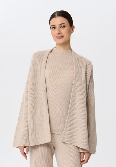 КАШМИРЕНА ЖИЛЕТКА Quiet Motion W25-00CH0401 MARC & ANDRE