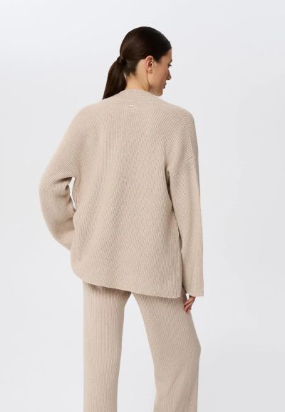 КАШМИРЕНА ЖИЛЕТКА Quiet Motion W25-00CH0401 MARC & ANDRE