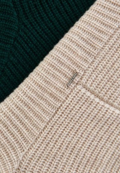 КАШМИРЕНА ЖИЛЕТКА Quiet Motion W25-00CH0401 MARC & ANDRE